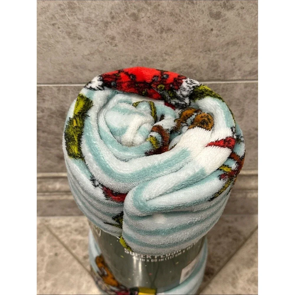The Grinch Super Plush Throw Blanket NEW Dr Seuss Soft Warm 46” X 60”